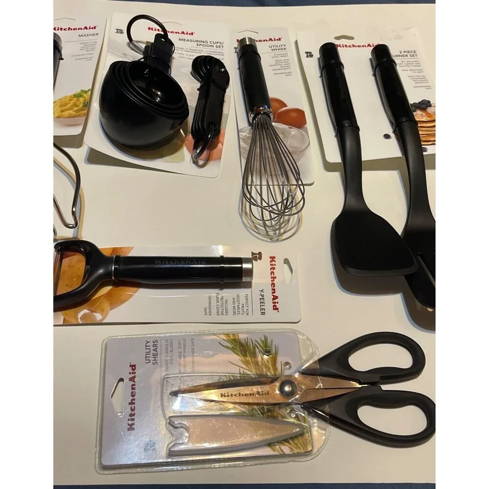 KitchenAid 18-Piece Black & Stainless Steel Utensil Set - Turner Masher Shears W